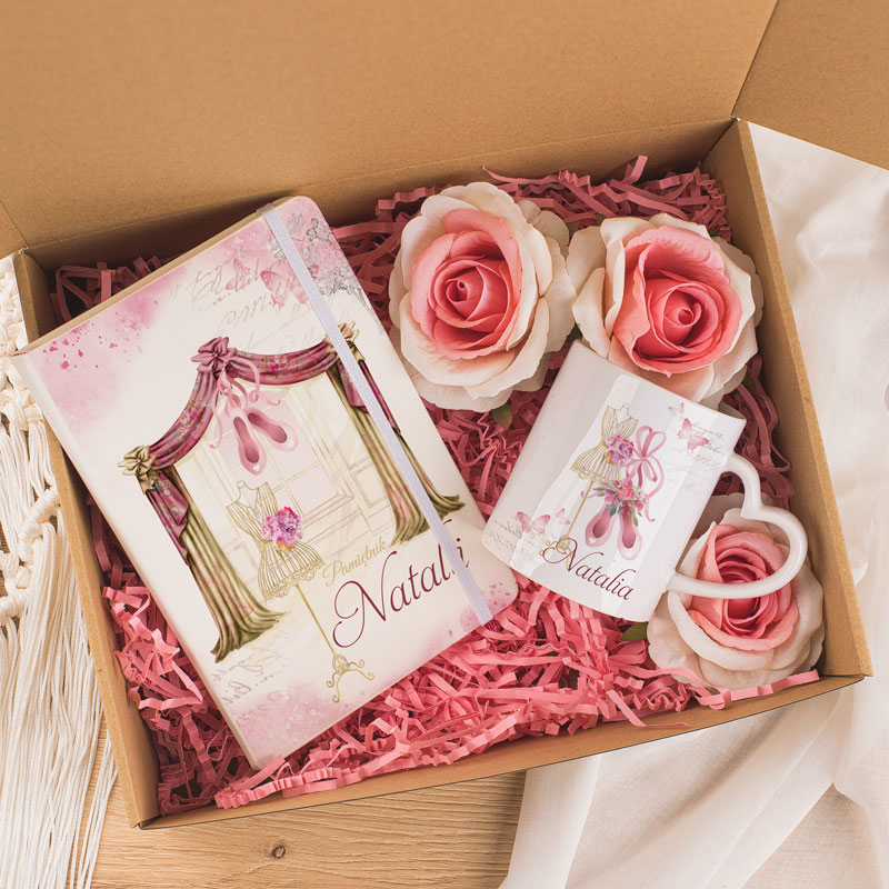 Personalizowany prezent dla małej baletnicy - zestaw kubek i notes w ozdobnym pudełku