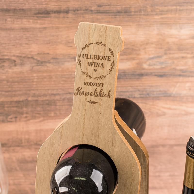 Zdjęcie w galerii - STOJAK na wino drewno z grawerem prezent dla małżeństwa