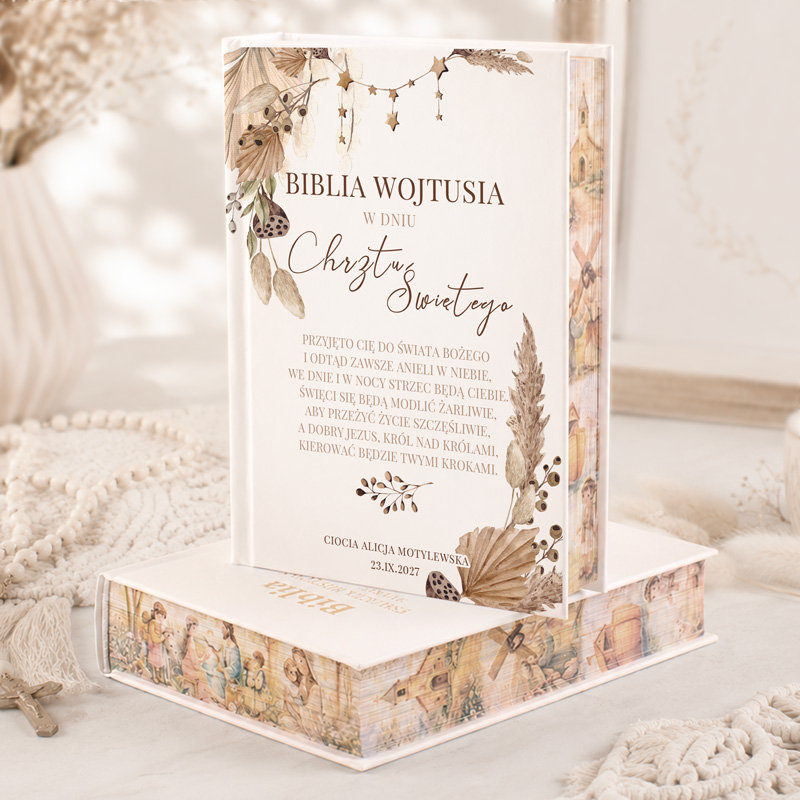 Elegancka zaproszenie z motywem roślinnym, informujące o chrzcie, z datą 23.10.2023 i imieniem "Biblia Wojtusia".