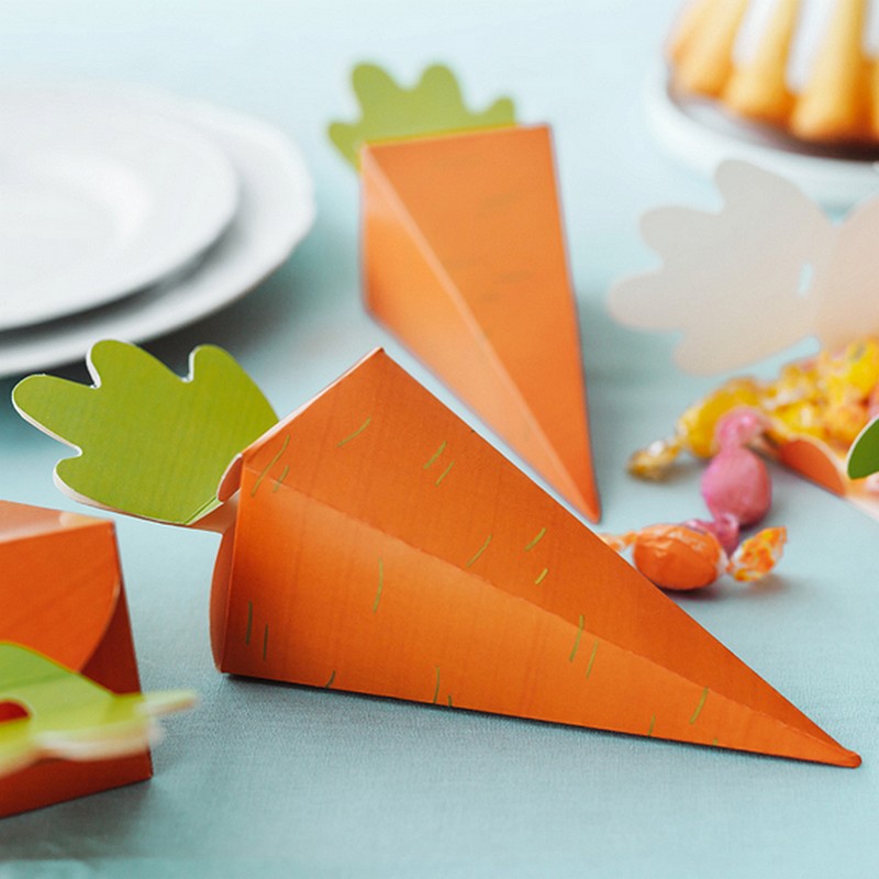 Zdjęcie slidera - PUDEŁKA w kształcie marchewki na prezent i słodycze wielkanocne