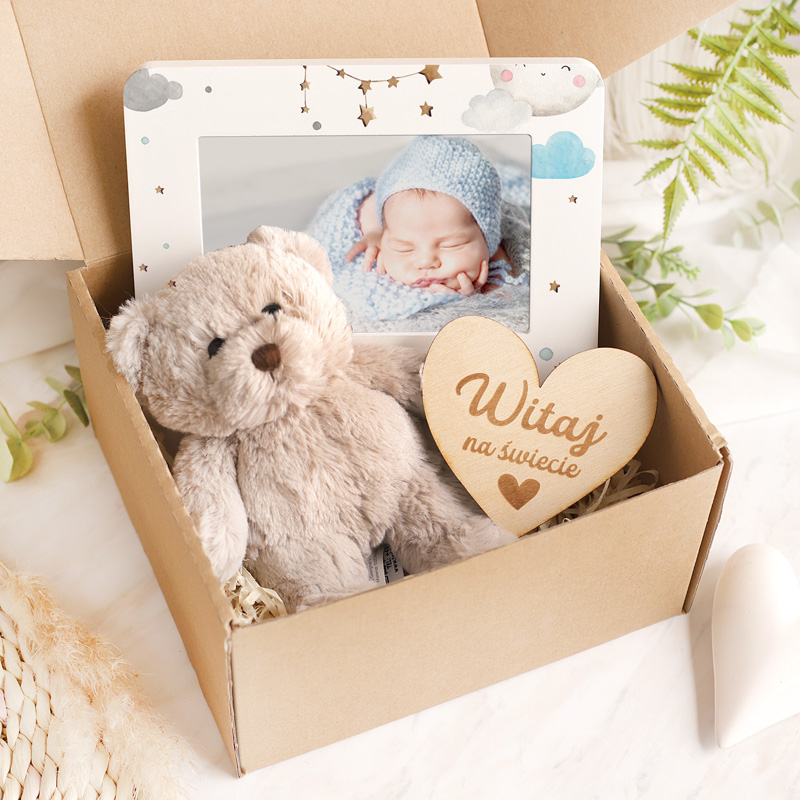 Zestaw dla noworodka - prezent z okazji narodzin - ramka foto z misiem pluszowym i kraftowym pudełku