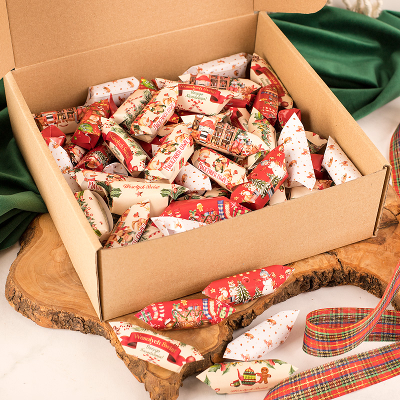 KRÓWKI świąteczne z życzeniami w pudełku MIX wzorów 1kg
