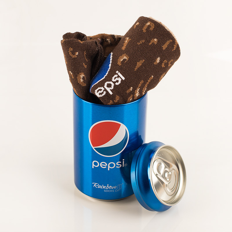 Zdjęcie w galerii - SKARPETKI w puszce Pepsi Pomysłowy prezent