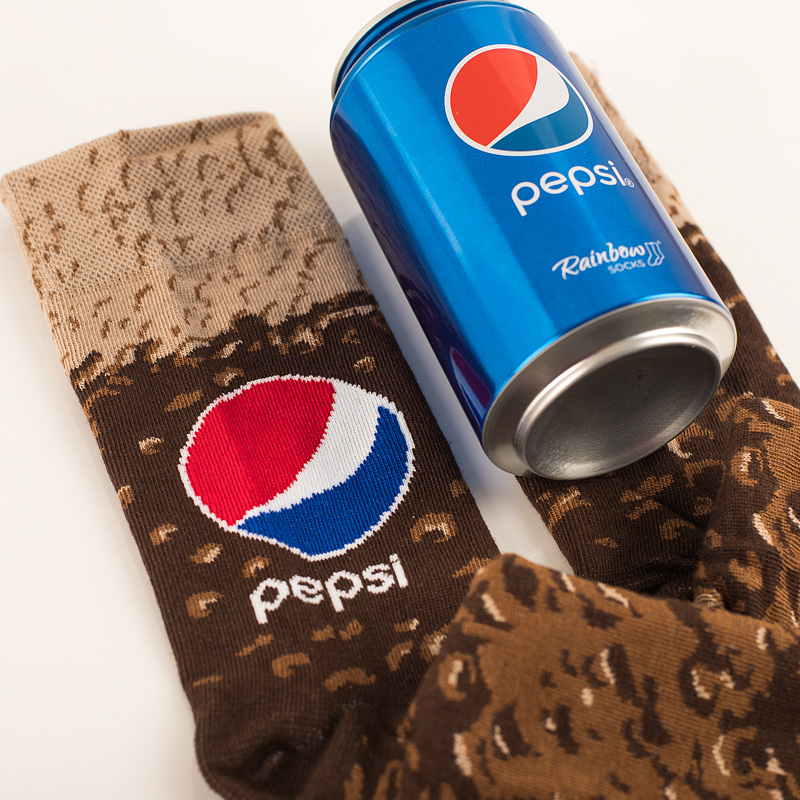 Zdjęcie w galerii - SKARPETKI w puszce Pepsi Pomysłowy prezent