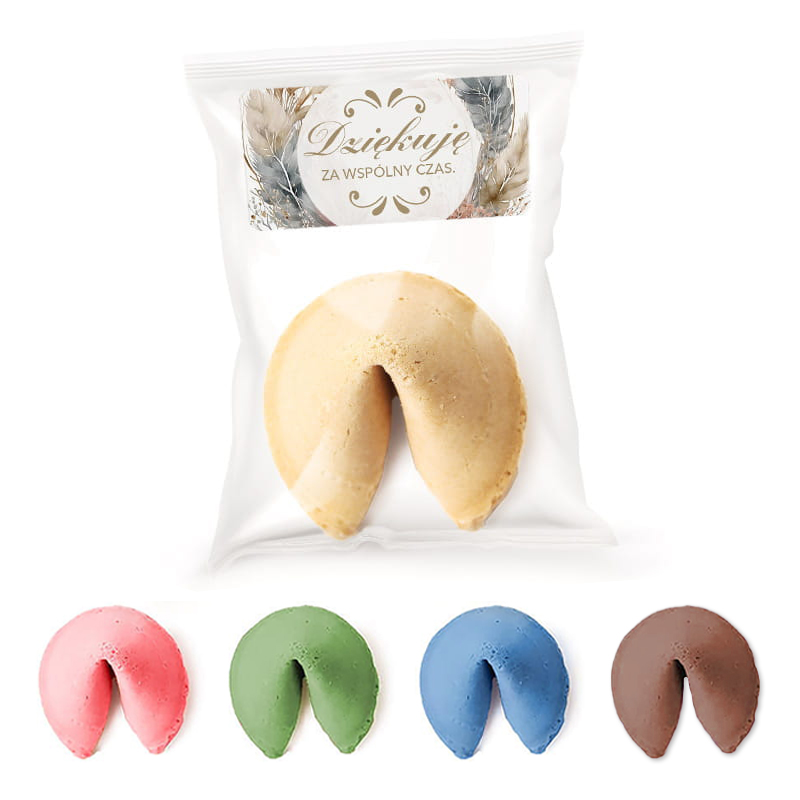 Pakiet z kolorowymi ciasteczkami szczęścia w różnych smakach: różowe, zielone, niebieskie i brązowe, ze złotym ciasteczkiem w środku i napisem "Dziękuję za wspólny czas" na przezroczystym opakowaniu.