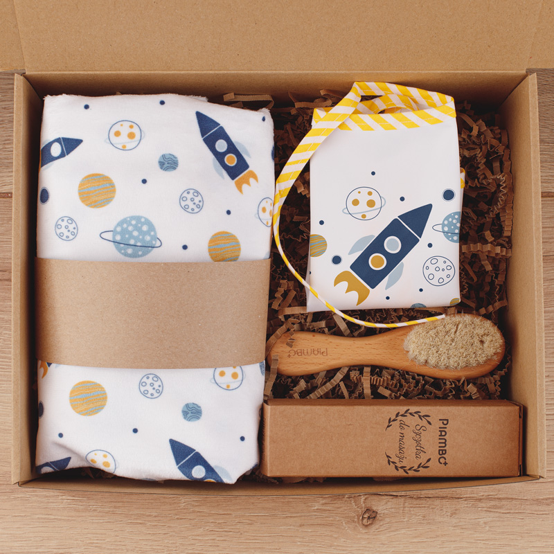 Zdjęcie slidera - BOX dla chłopca na narodziny Kocyk śliniak szczoteczka Kosmiczne Przygody