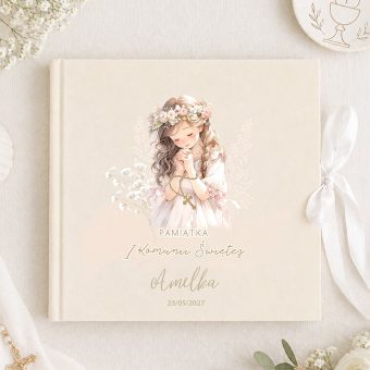 Welurowy ALBUM ze wstążkami na zdjęcia z Komunii Dziewczynki