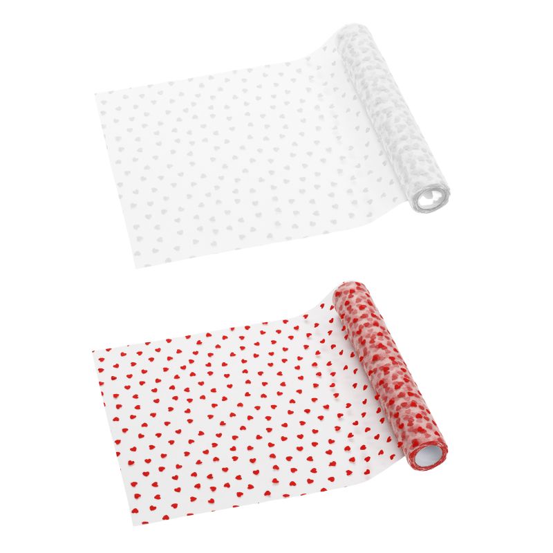 Bieżniki do dekoracji stołu. Dekoracja w dwóch kolorach, udekorowana serduszkami.